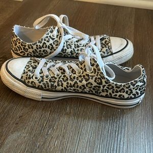 Leopard Converse